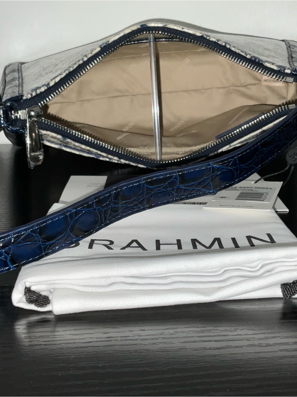 Brahmin Esme ANCHOR CIRRUS Blue & Creme Leather Shoulder Bag - Picture 8 of 9
